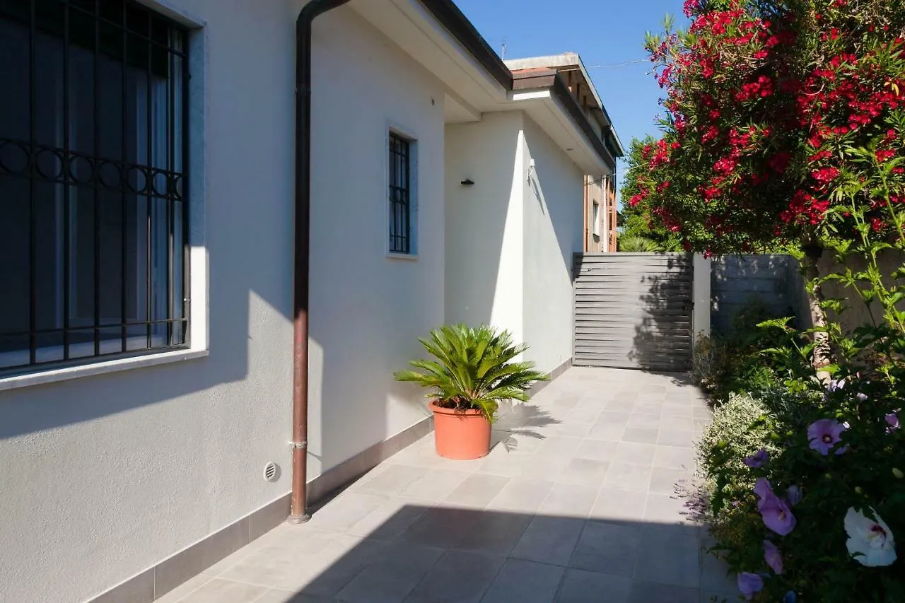 Flora Home Marina Di Carrara