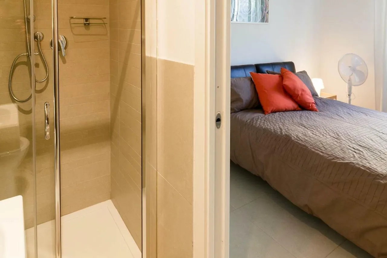Flora Home Marina Di Carrara Holiday home