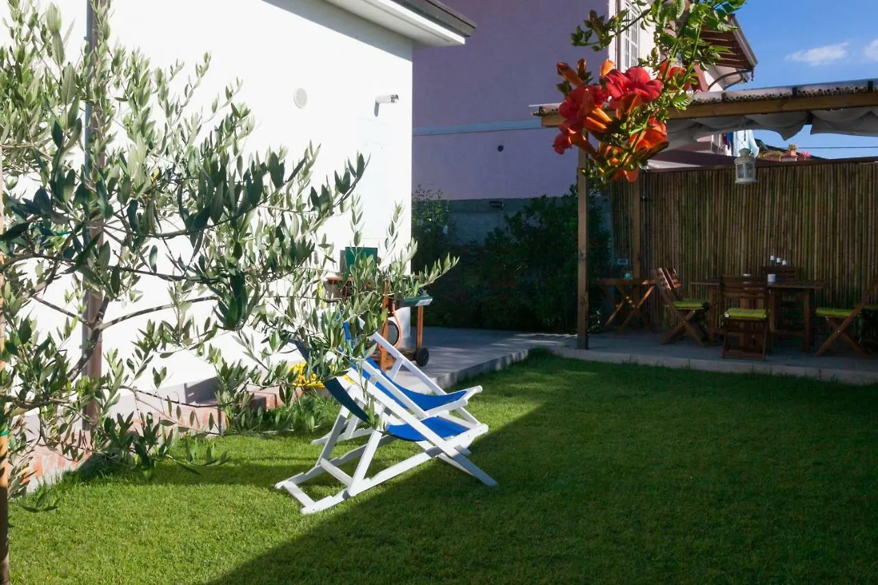 Holiday home Flora Home Marina Di Carrara Italy